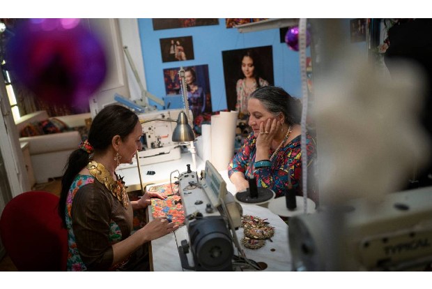 uploads/Hungarian fashion studio builds Roma cultural prestige