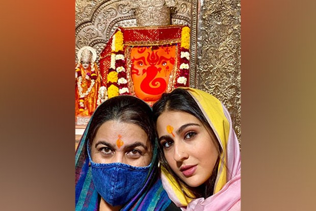uploads/Sara Ali Khan, Amrita Singh seek blessings at Khajrana Ganesh temple in Indore